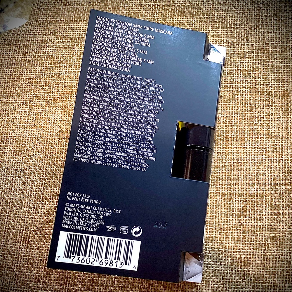 NIB MAC Mascara - Picture 3 of 3